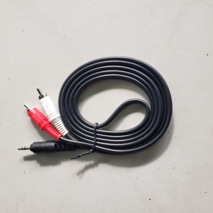 Dây AV 1 ra 2. Độ dài 1,5m